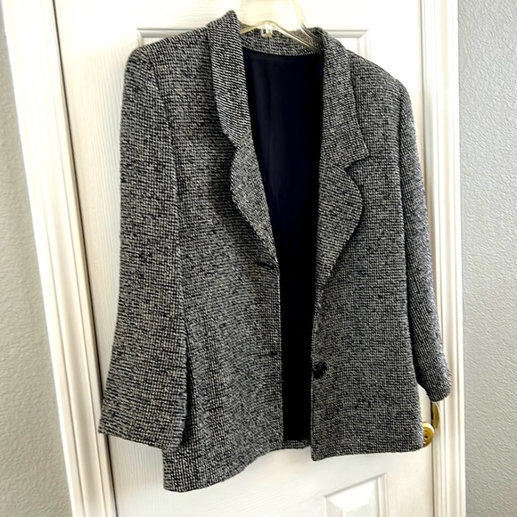 Beautiful tweed jacket middle arm sleeves size 4 - Picture 3 of 10